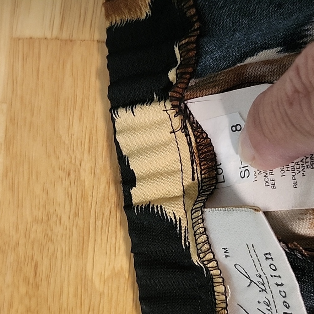 Kathie Lee Size 8 Skirt 36" Length Size Zip EuC Beautiful Flowing Pattern. (23) - Picture 6 of 6